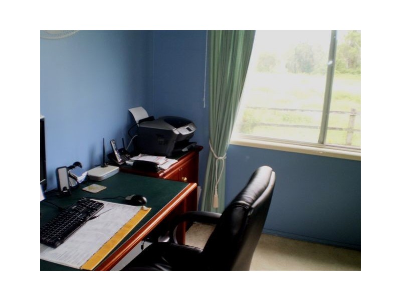 125 Auton & Johnsons Road, The Caves QLD 4702