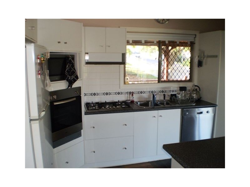 2 Bowen Terrace, The Range QLD 4700