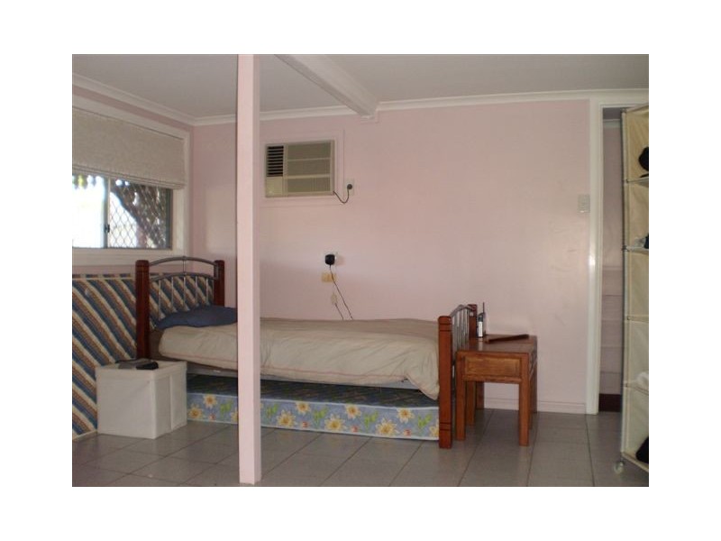 2 Bowen Terrace, The Range QLD 4700