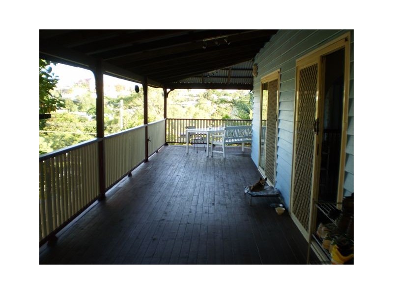 2 Bowen Terrace, The Range QLD 4700