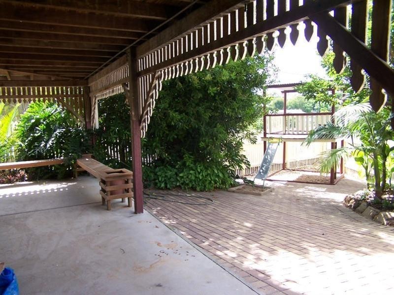 2 Bowen Terrace, The Range QLD 4700