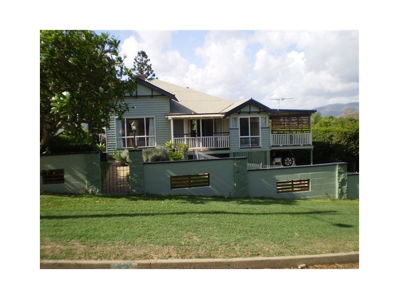 12 Lamington Street, The Range QLD 4700