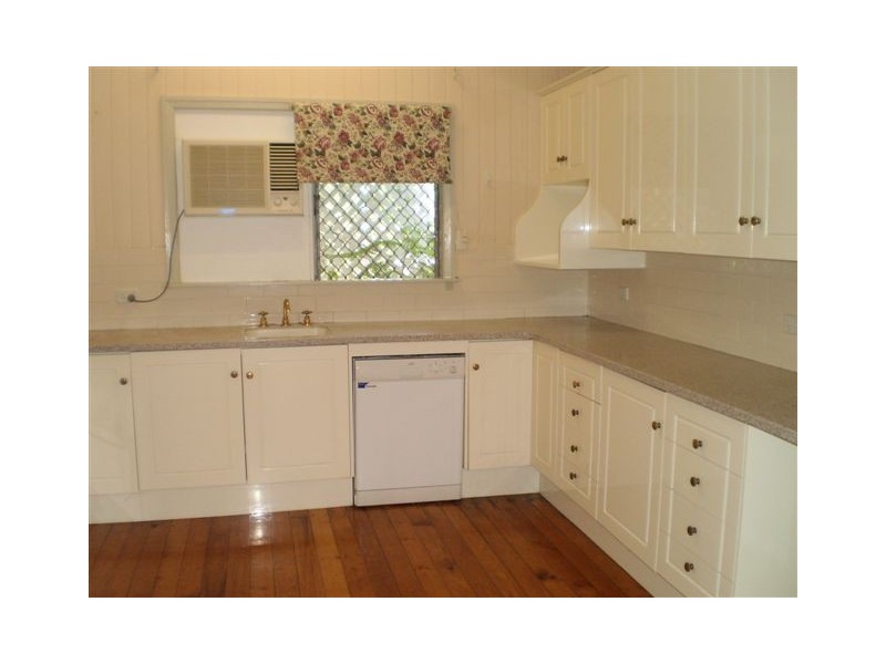 110 Caroline Street, The Range QLD 4700