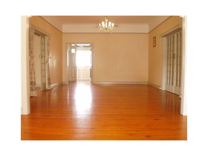 110 Caroline Street, The Range QLD 4700