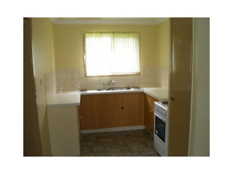 11 Card Street, Berserker QLD 4701