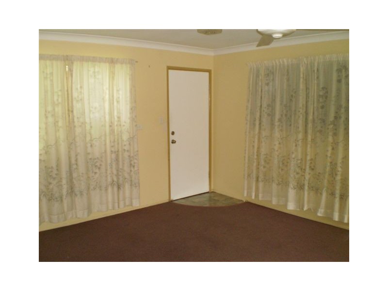 11 Card Street, Berserker QLD 4701