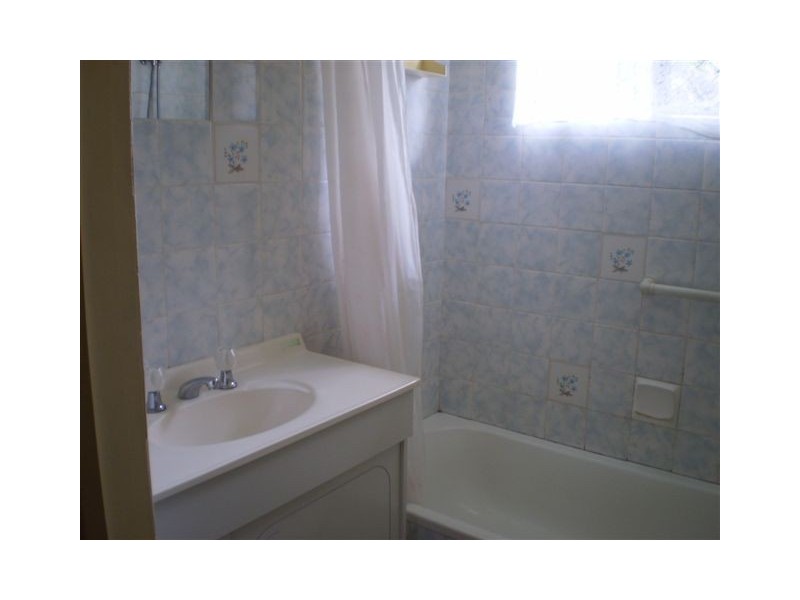 11 Card Street, Berserker QLD 4701