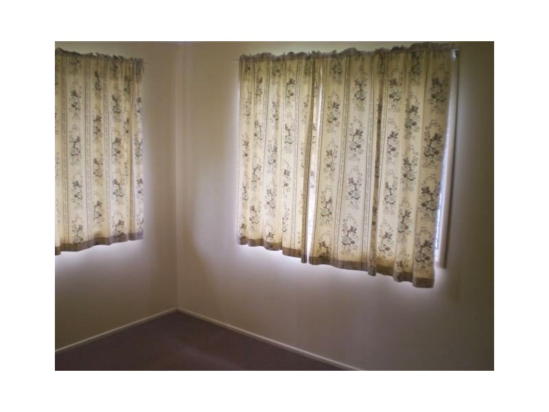 11 Card Street, Berserker QLD 4701