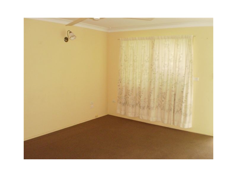 11 Card Street, Berserker QLD 4701