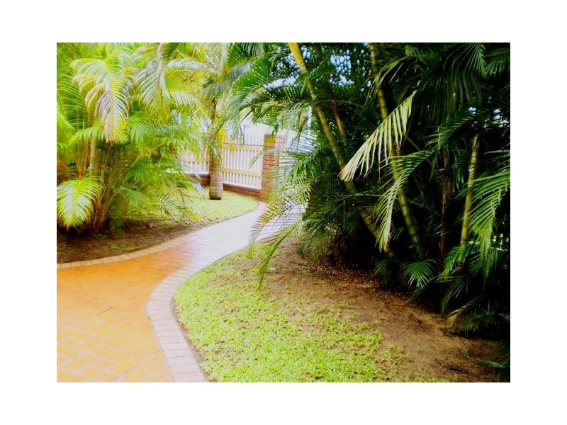 1 Poole Street, Kawana QLD 4701