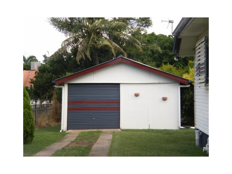 6 Bean Street, Park Avenue QLD 4701