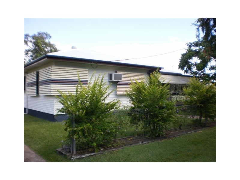 6 Bean Street, Park Avenue QLD 4701