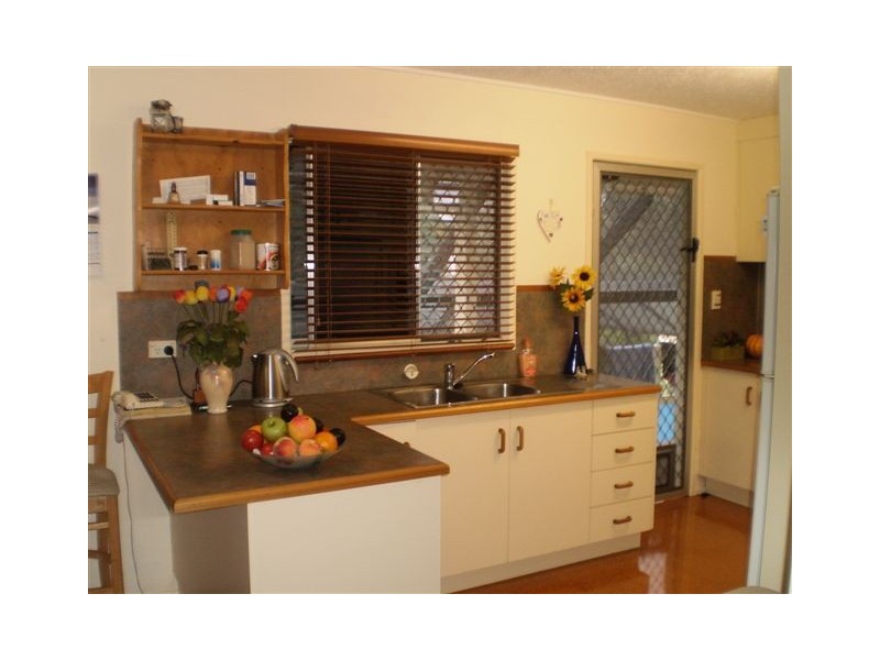 49 Menzies Street, Park Avenue QLD 4701