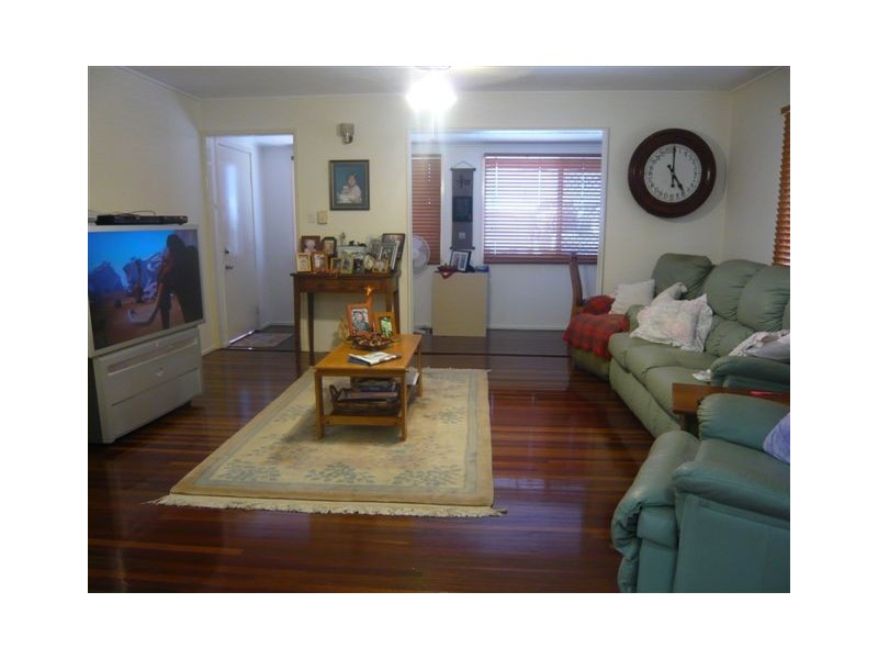 49 Menzies Street, Park Avenue QLD 4701