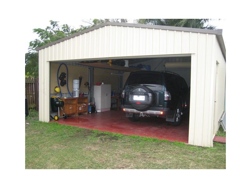 49 Menzies Street, Park Avenue QLD 4701
