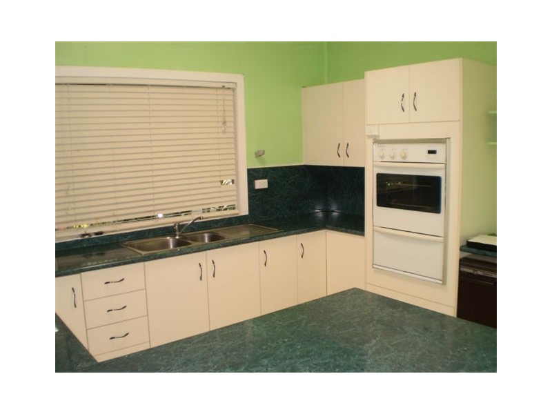168 Main Street, Park Avenue QLD 4701