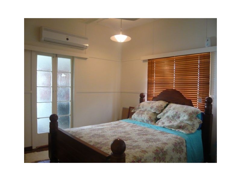 131 Earl Street, Berserker QLD 4701