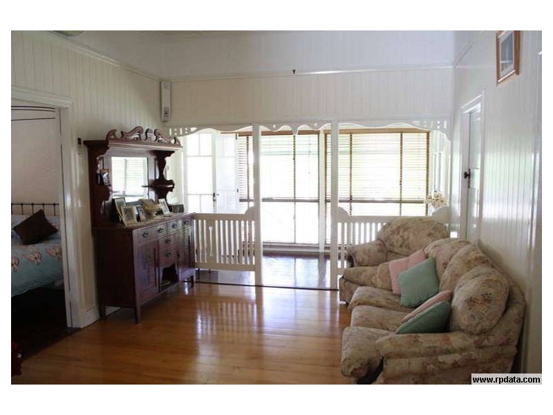 4 Bourke Street, Park Avenue QLD 4701