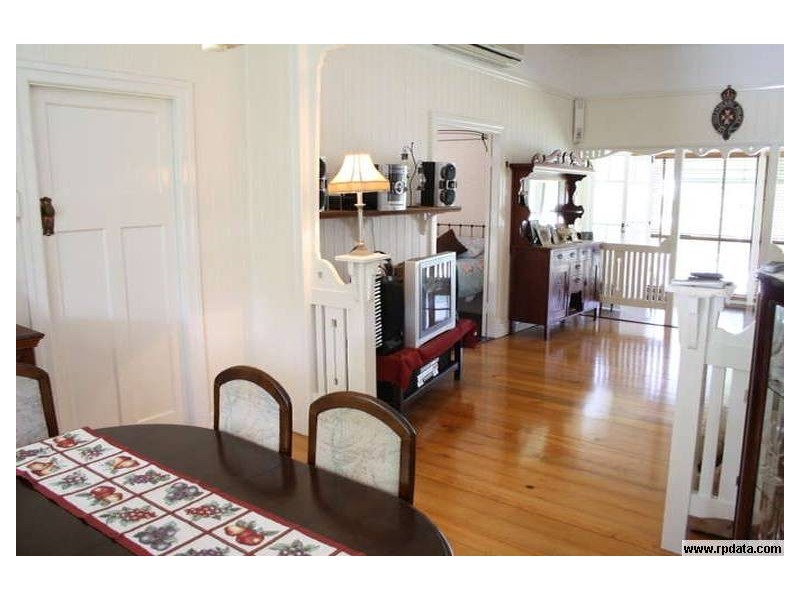 4 Bourke Street, Park Avenue QLD 4701