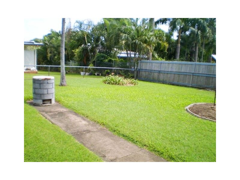 9 Barambah Street, Wandal QLD 4700