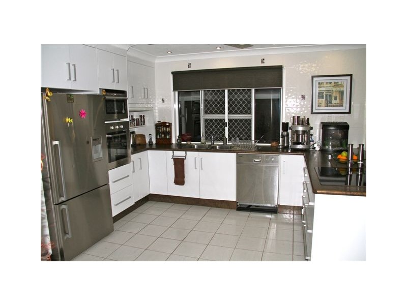 11 Zimitat Street, Gracemere QLD 4702