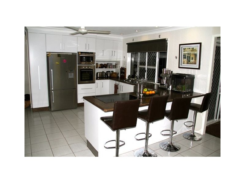 11 Zimitat Street, Gracemere QLD 4702