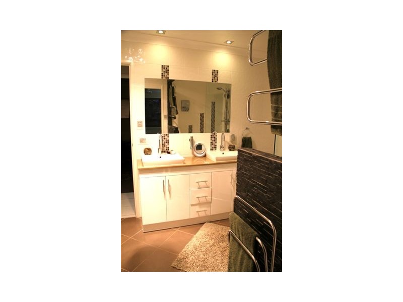 11 Zimitat Street, Gracemere QLD 4702