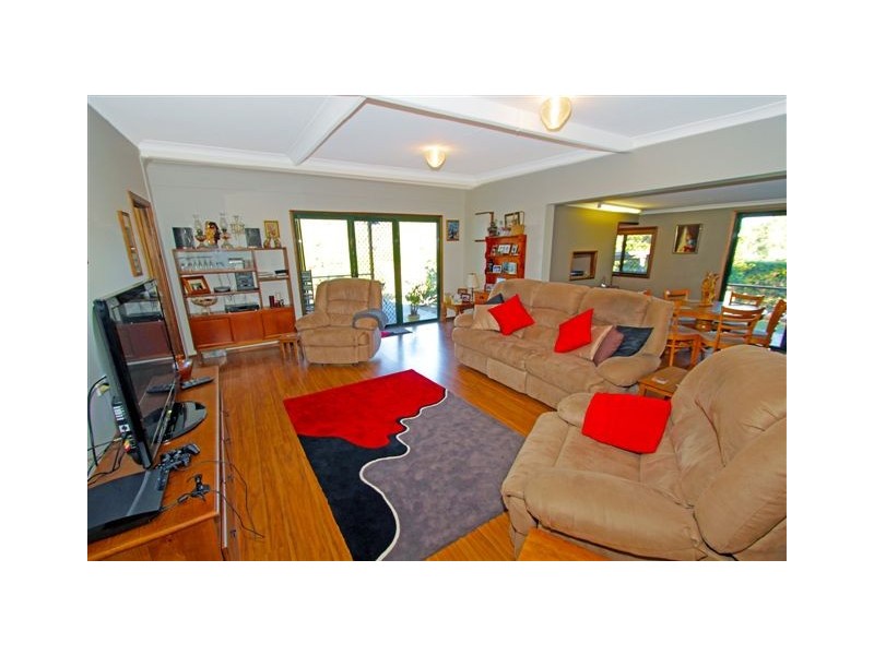 8 Marries Road, Tungamull QLD 4702