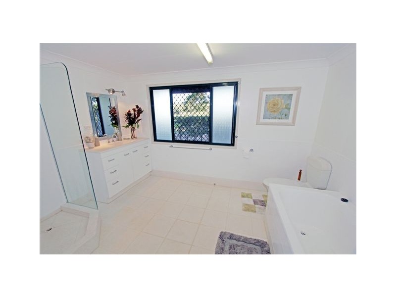 8 Marries Road, Tungamull QLD 4702