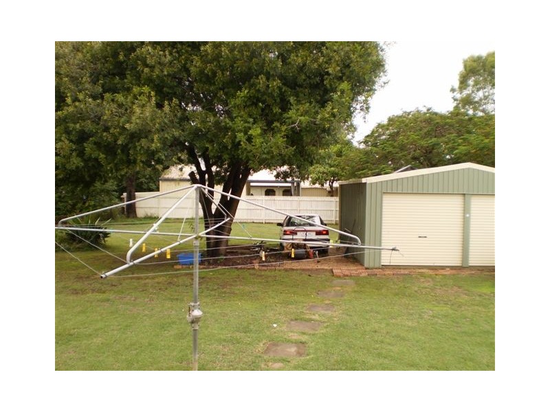 90 Tomkins Street, Berserker QLD 4701