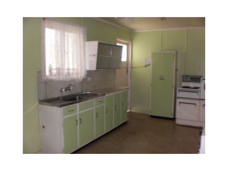 32 Caroline Street, Allenstown QLD 4700