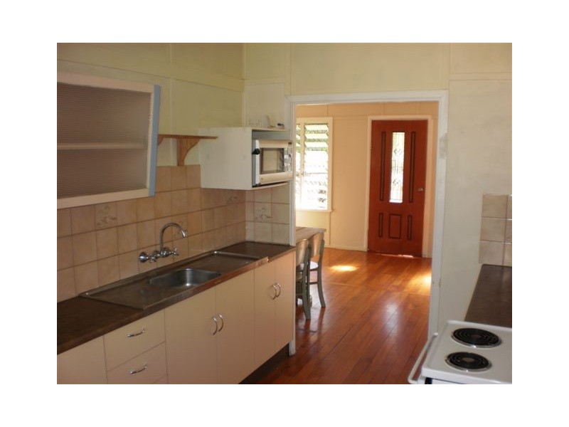 19  Meade Street, Wandal QLD 4700