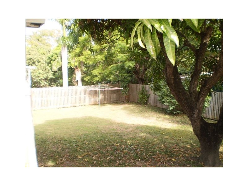 19  Meade Street, Wandal QLD 4700