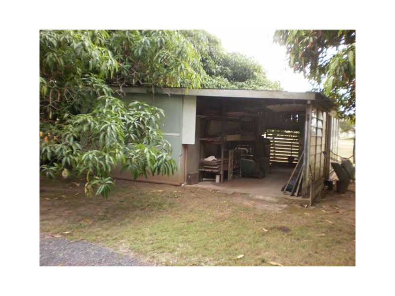 11 Iris Street, Yaamba QLD 4704