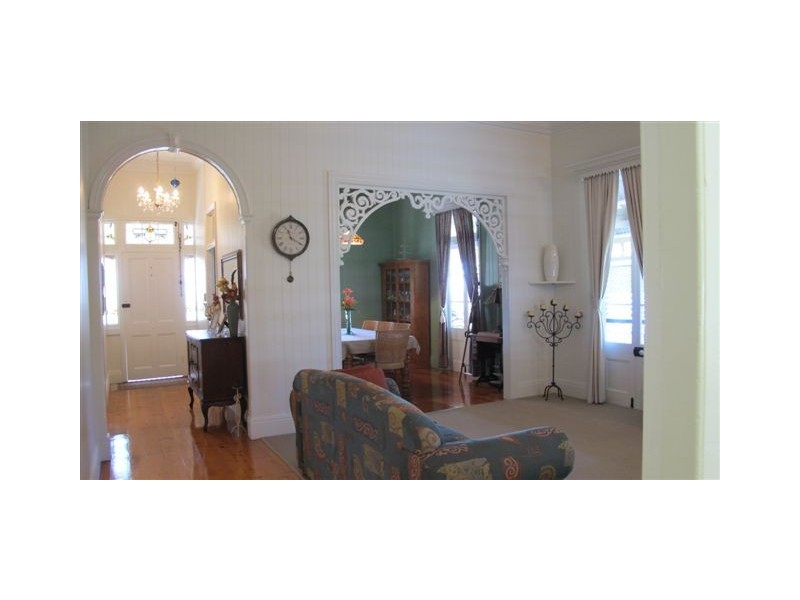 2 Wheatcroft Street, The Range QLD 4700