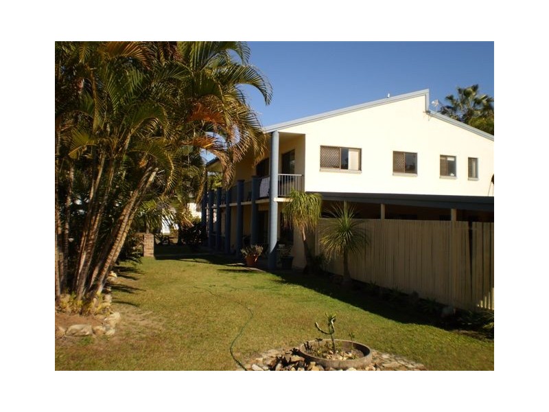 4/44 Haynes Street, Park Avenue QLD 4701