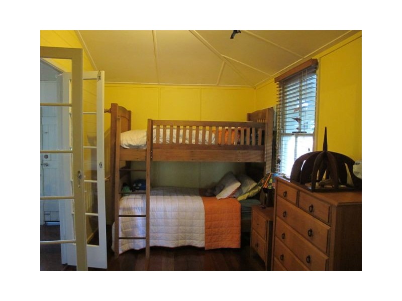 5 Private Street, Allenstown QLD 4700