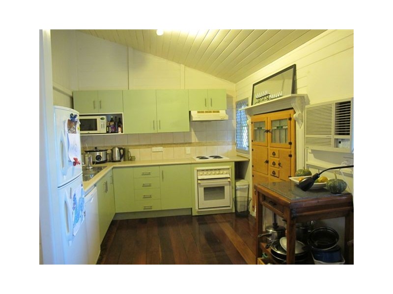 5 Private Street, Allenstown QLD 4700