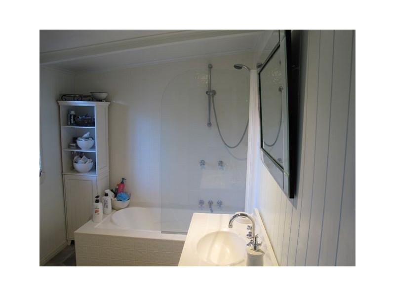 5 Private Street, Allenstown QLD 4700