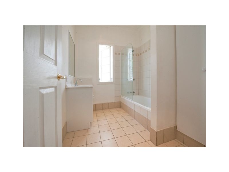 97 Stamford Street, Berserker QLD 4701