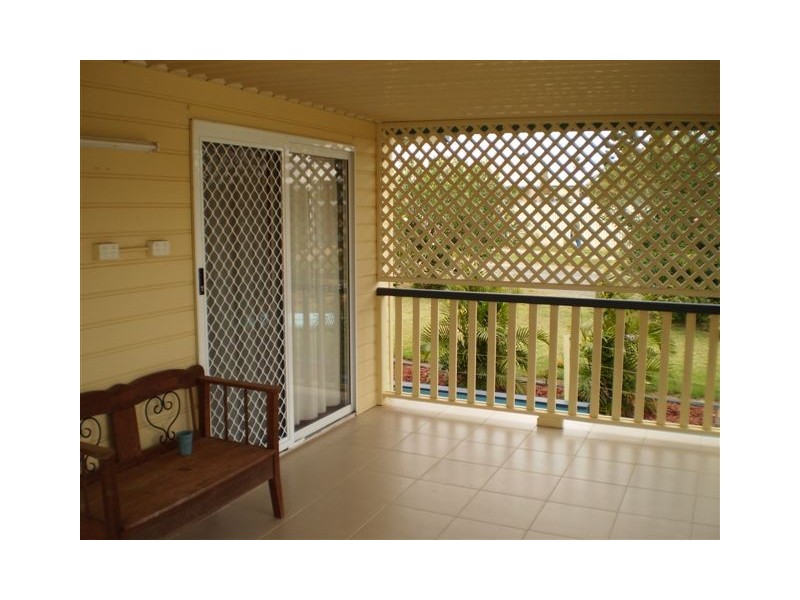 6 Schofield Parade, Keppel Sands QLD 4702
