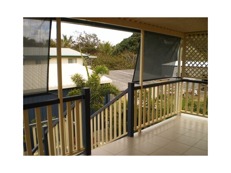 6 Schofield Parade, Keppel Sands QLD 4702