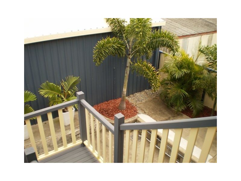 6 Schofield Parade, Keppel Sands QLD 4702