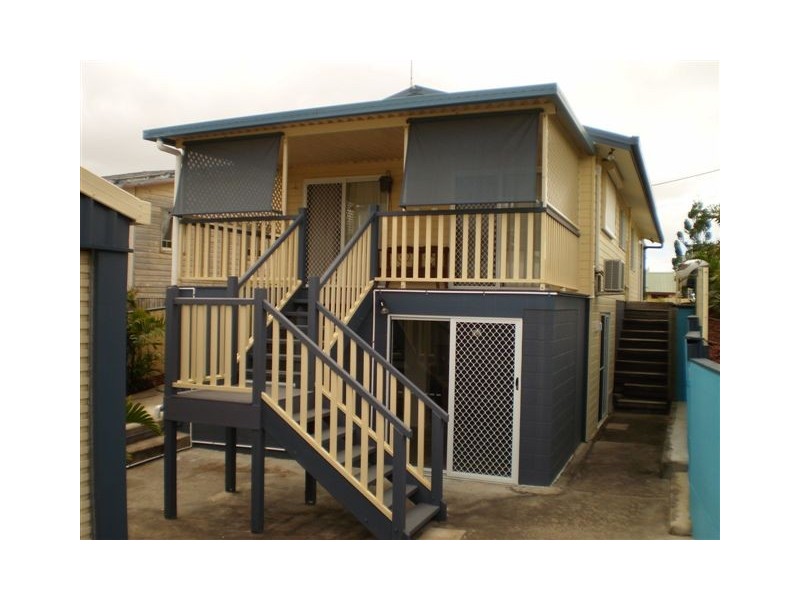 6 Schofield Parade, Keppel Sands QLD 4702
