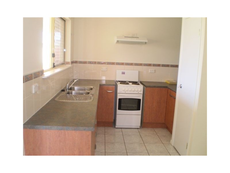 27 Rosewood Avenue, Gracemere QLD 4702
