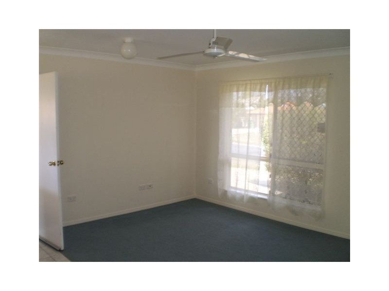 27 Rosewood Avenue, Gracemere QLD 4702