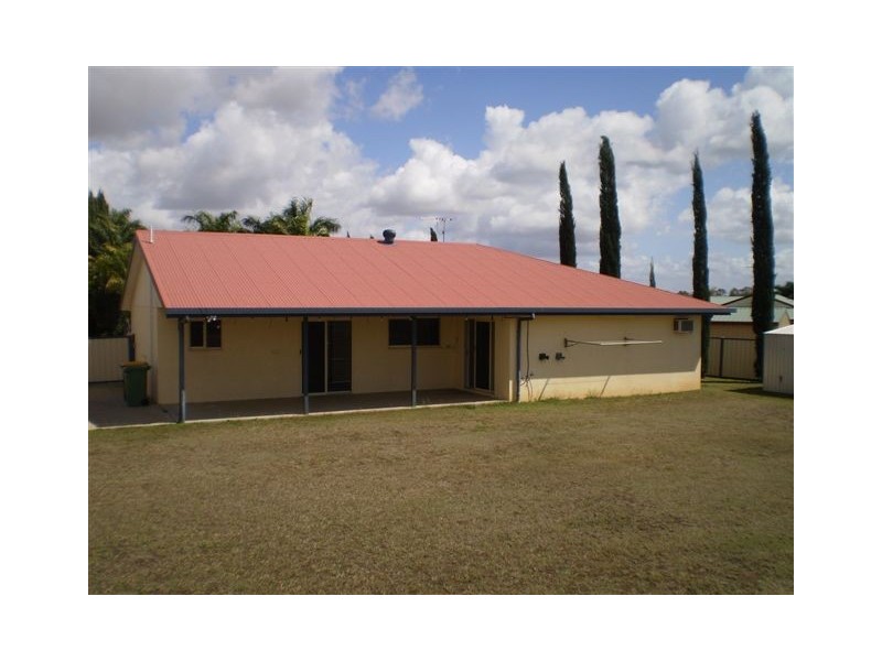 27 Rosewood Avenue, Gracemere QLD 4702