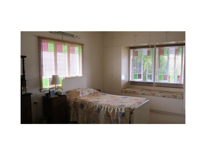 53 Hall Street, Mount Morgan QLD 4714