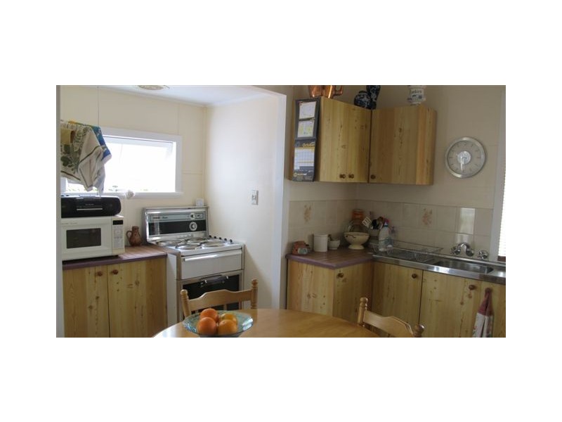 53 Hall Street, Mount Morgan QLD 4714