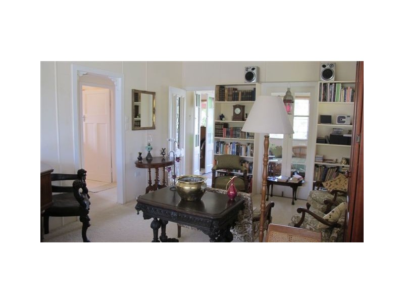 53 Hall Street, Mount Morgan QLD 4714